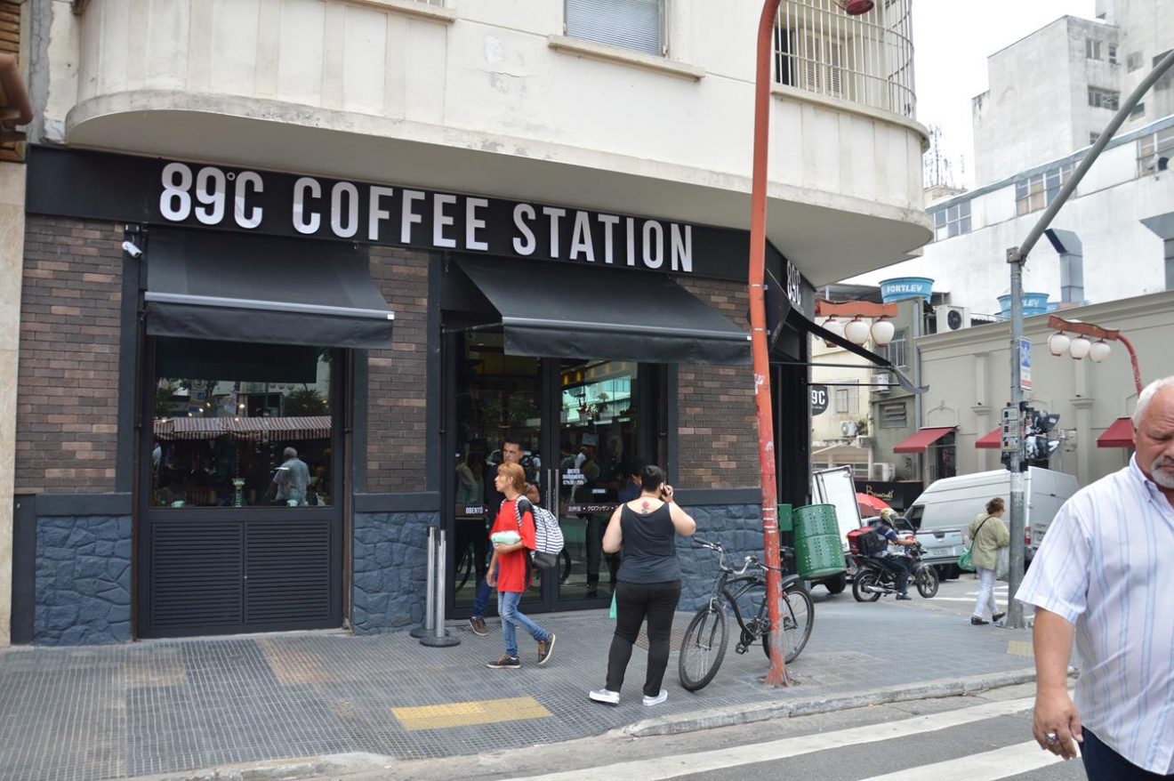 89°C Coffee Station inaugura com cara do Japão e café do